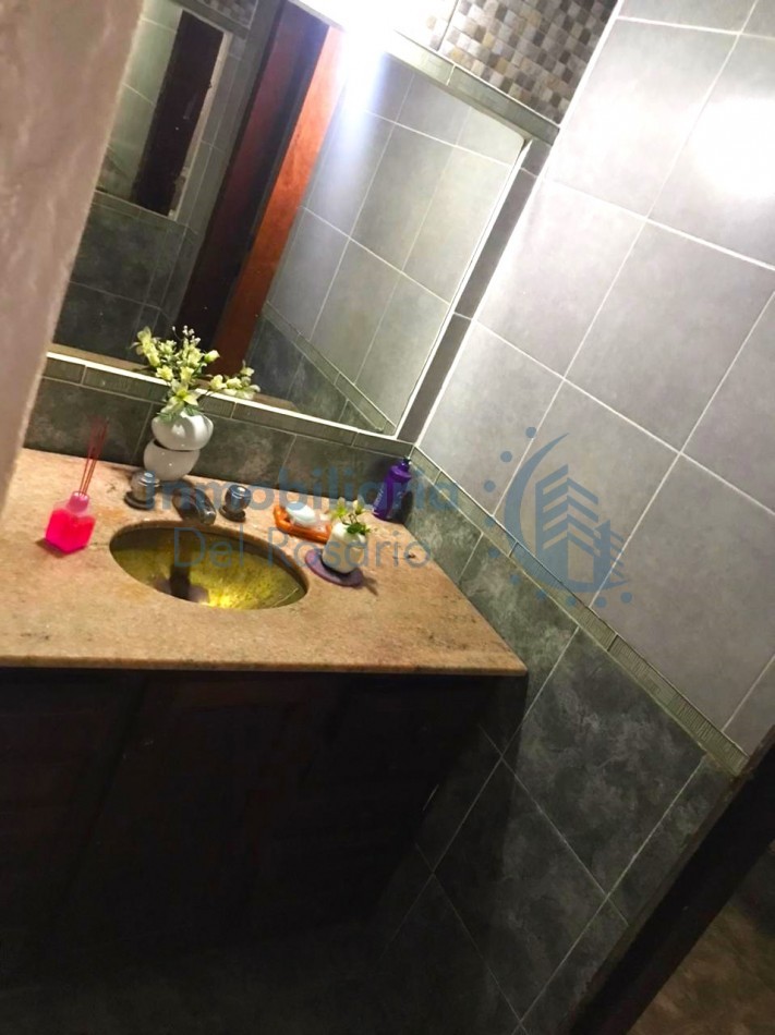 VENDO CASA MAS DEPARTAMENTO - CERRO NORTE